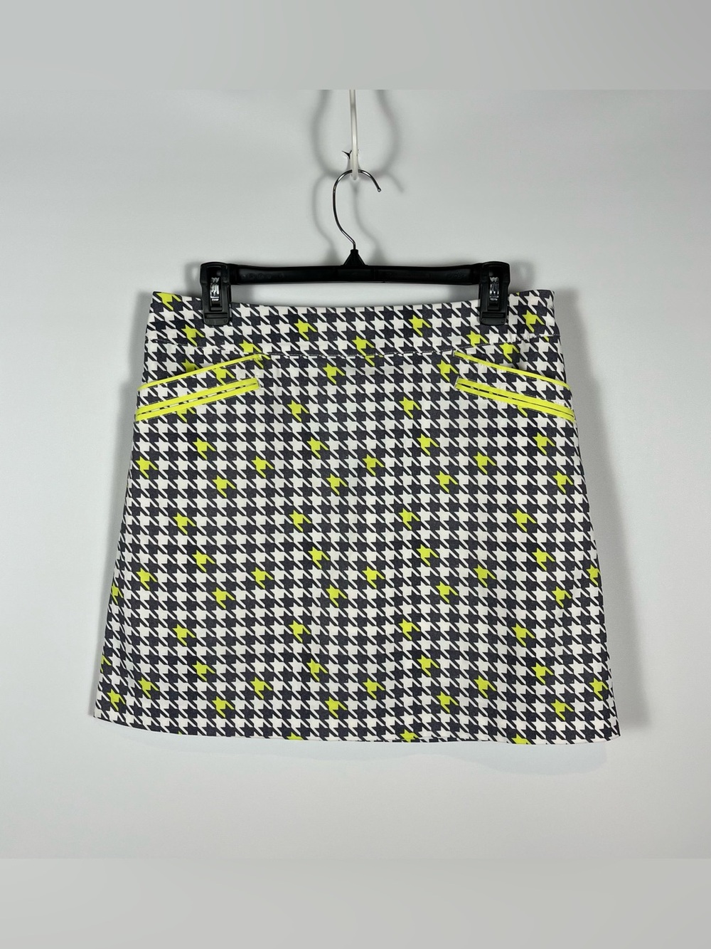Cutter & Buck Black, White & Neon Yellow Houndstooth Golf Skort‎ Size 6